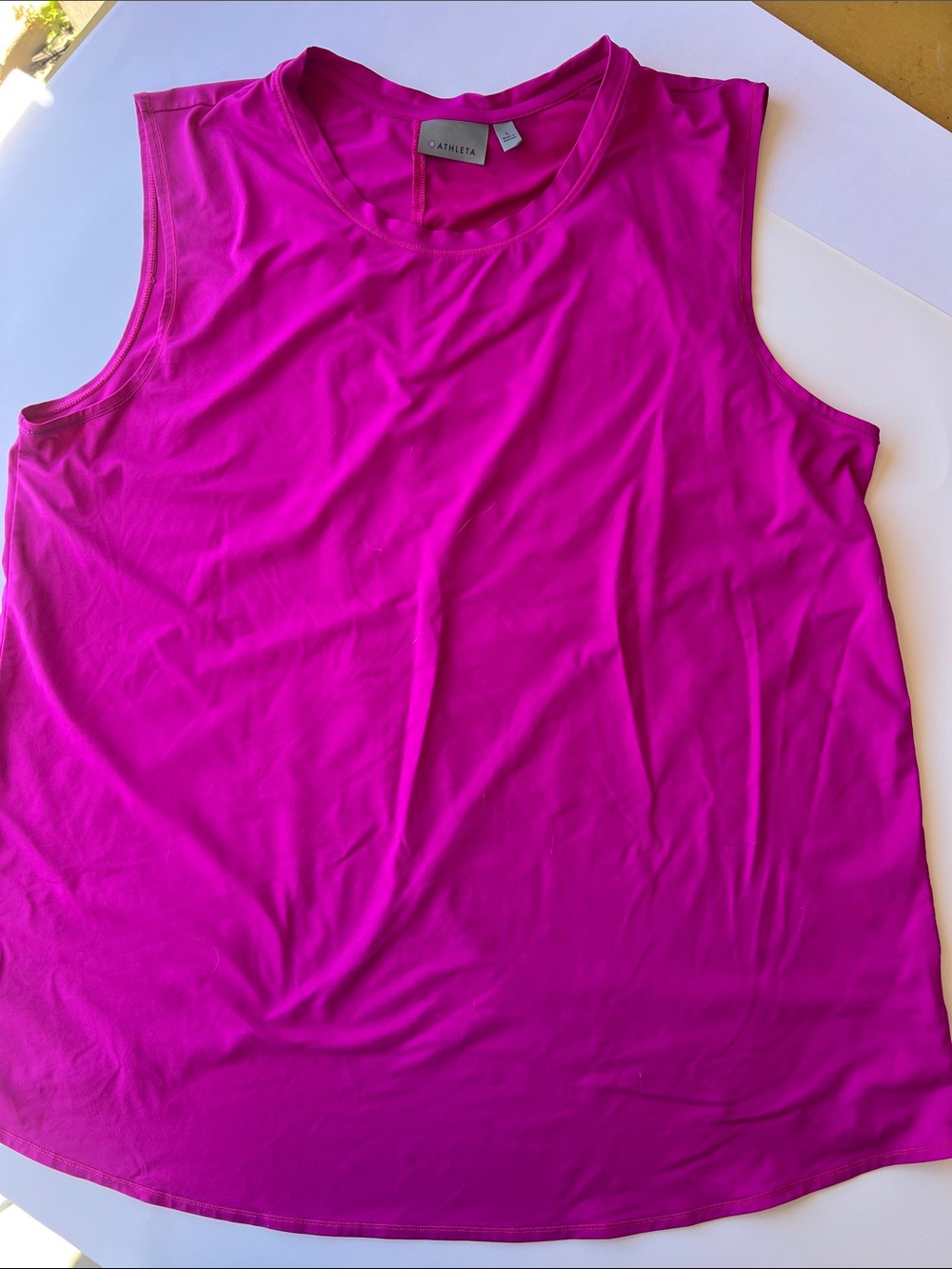 Athleta Women’s Bright Fuchsia Sleeveless Muscle Tee